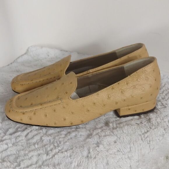 AJ Valenci Woman's Loafers   - Picture 1 of 7